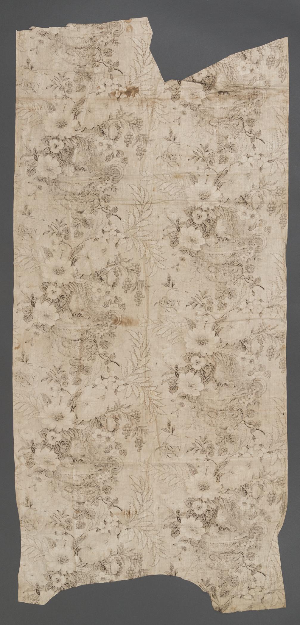 2018.0002.010 Textile, printed, view 2, reverse