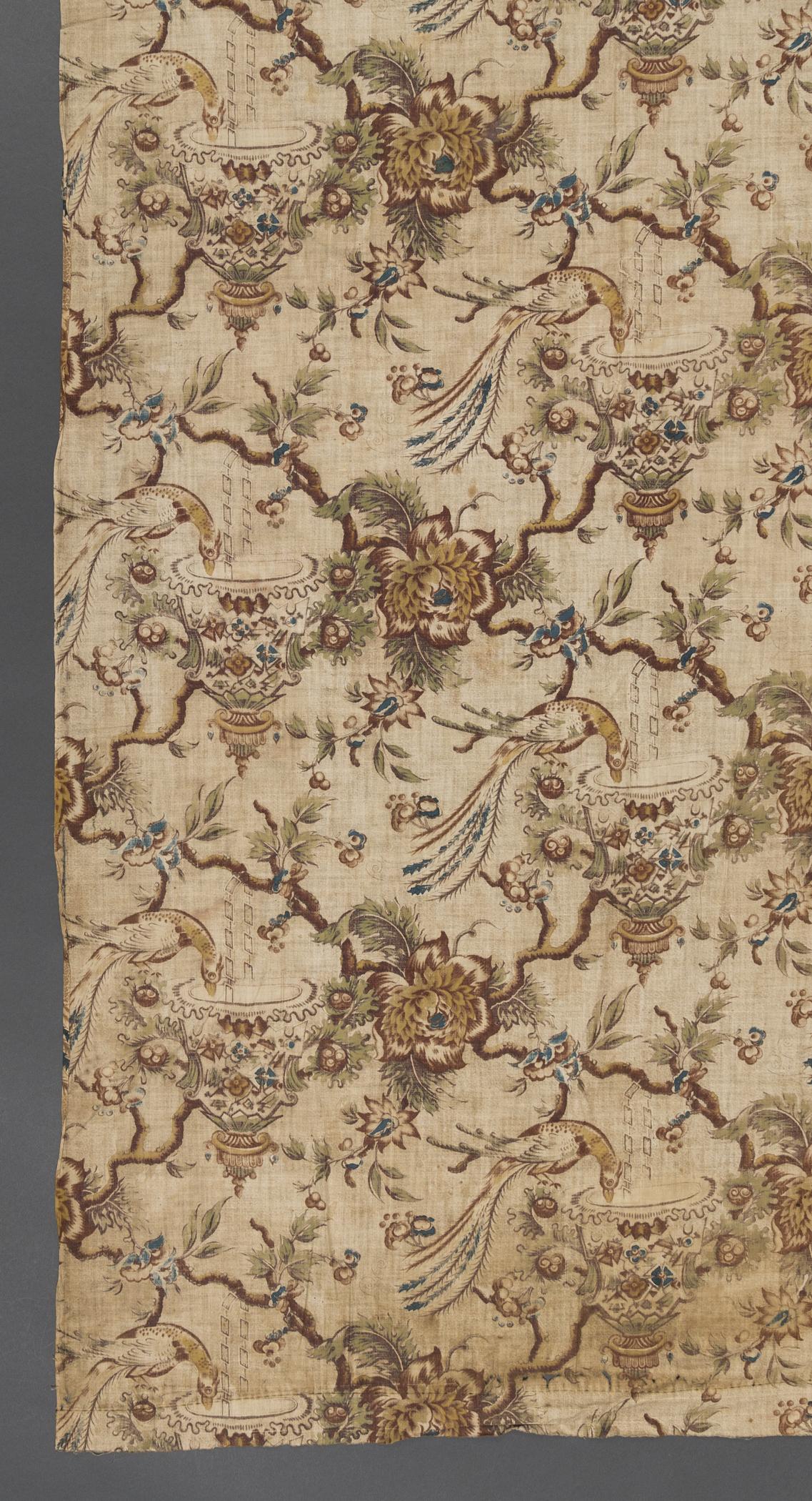 2018.0002.011 Textile, printed, detail 1, reverse