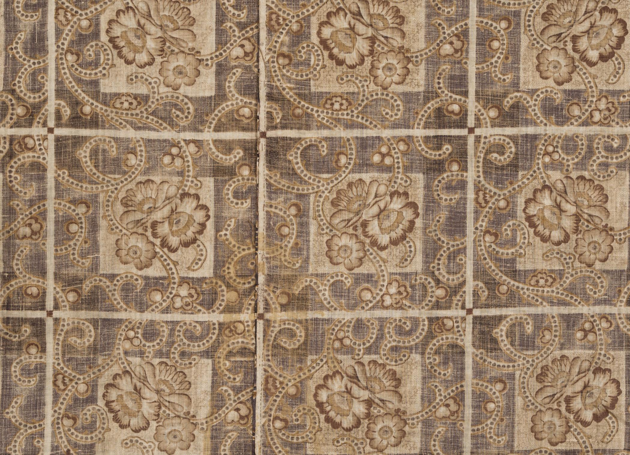 2018.0002.012 Textile, printed, detail 2, reverse