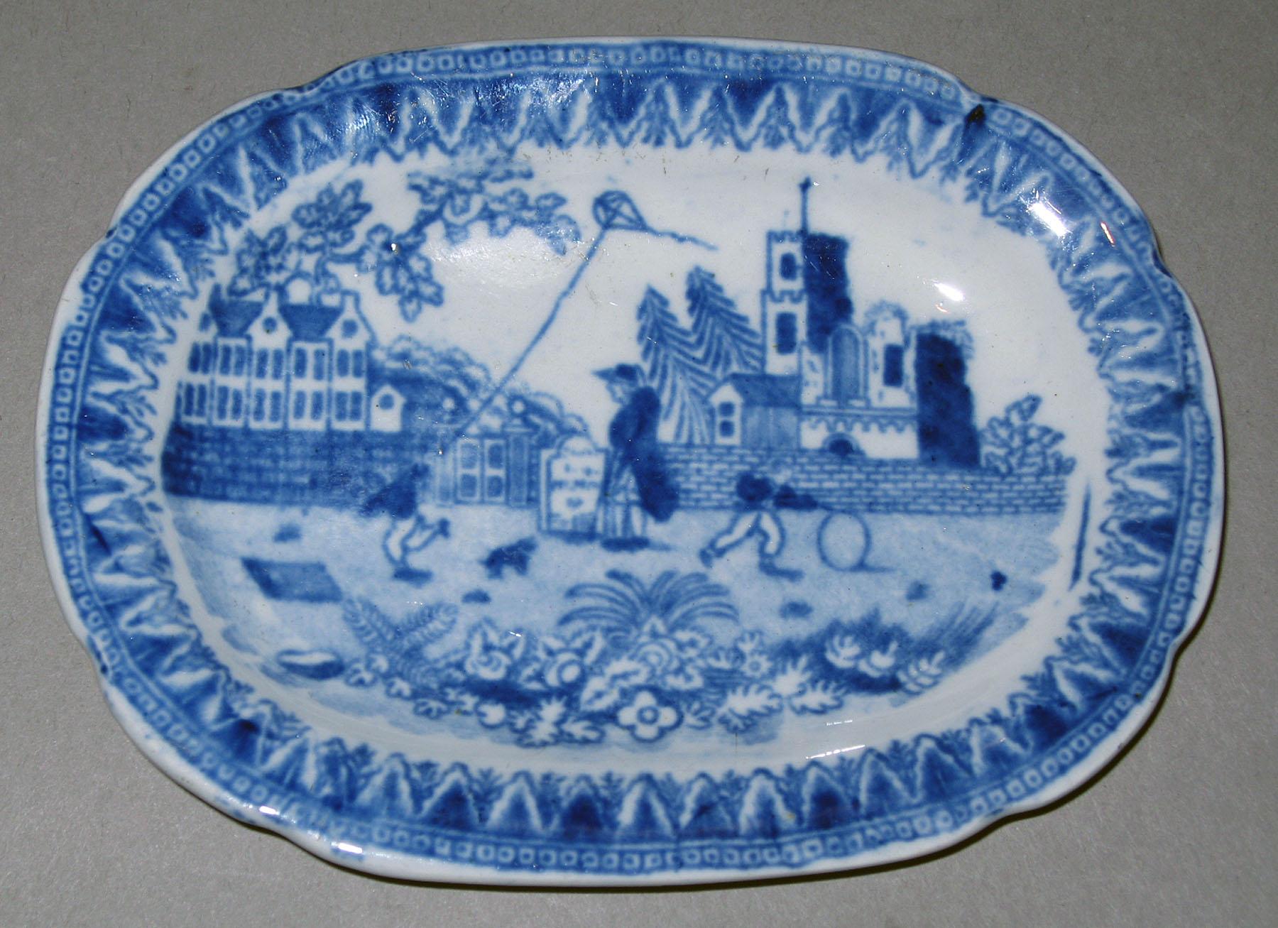 1959.1017.009 Earthenware platter