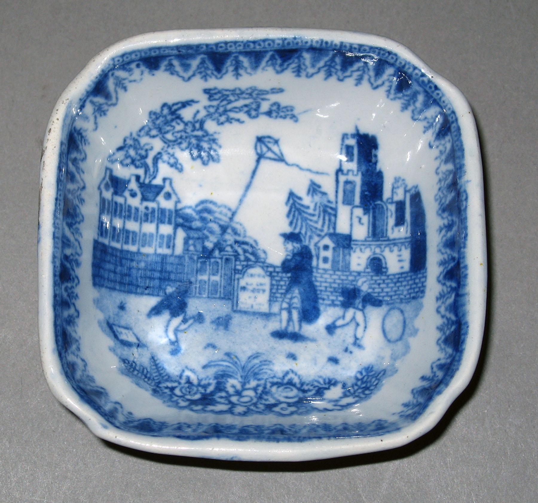 1959.1017.013 Earthenware bowl