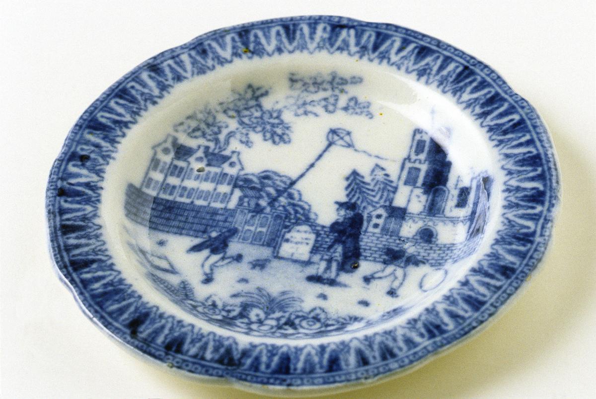 1959.1017.014 Plate, Minature Dinner Plate