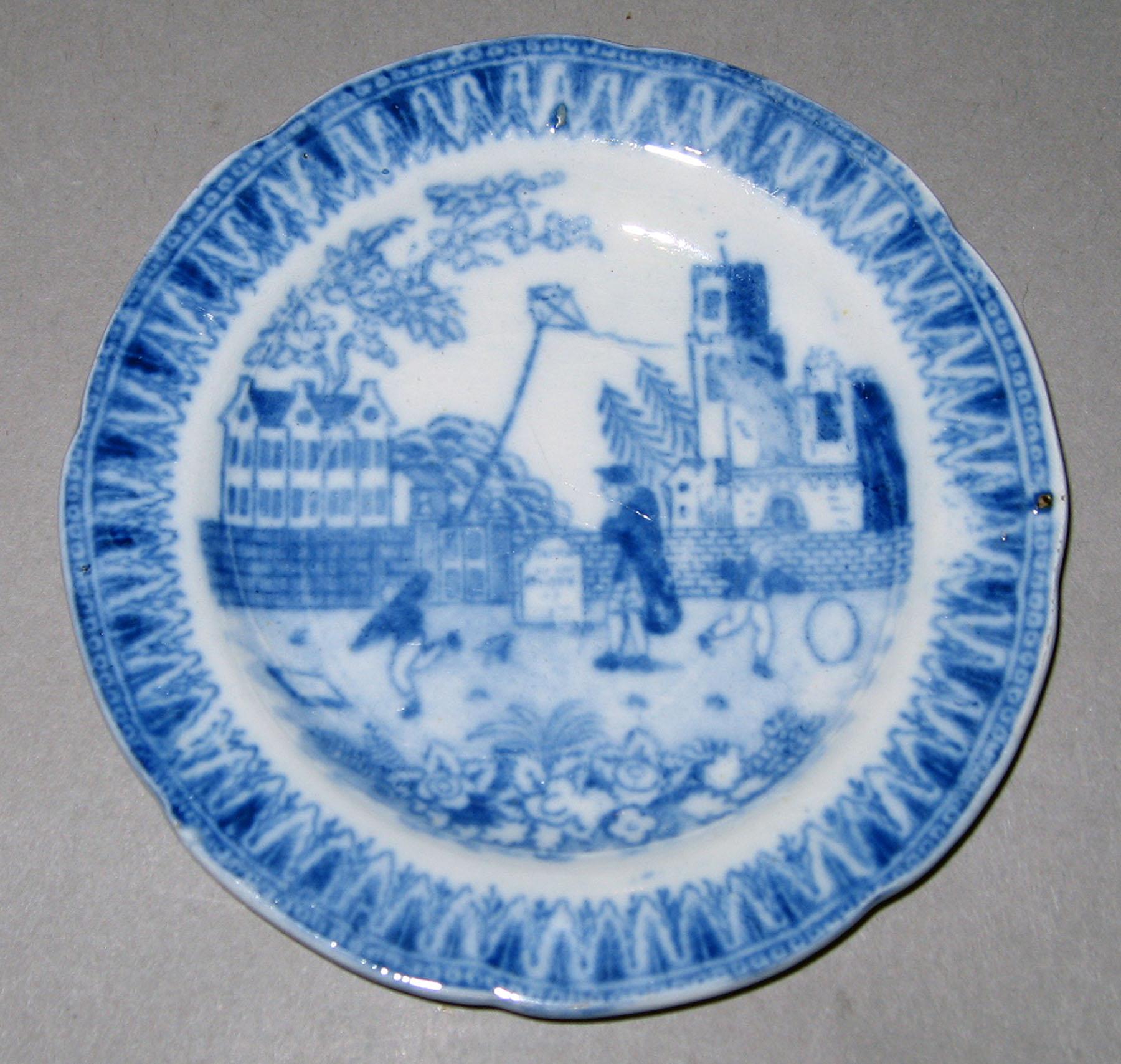 1959.1017.016 Earthenware plate