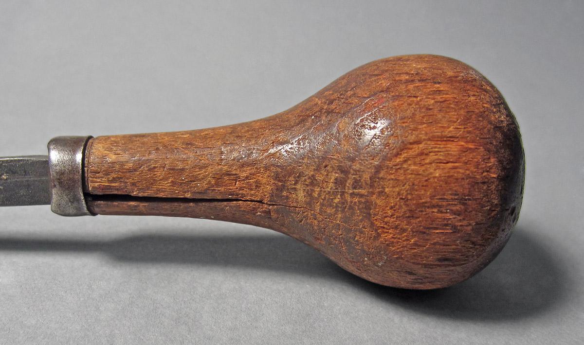 1986.0050.131, Graver, handle