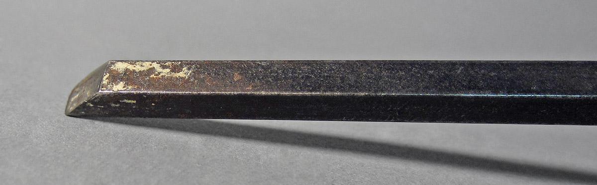 1986.0050.135, Graver, tip