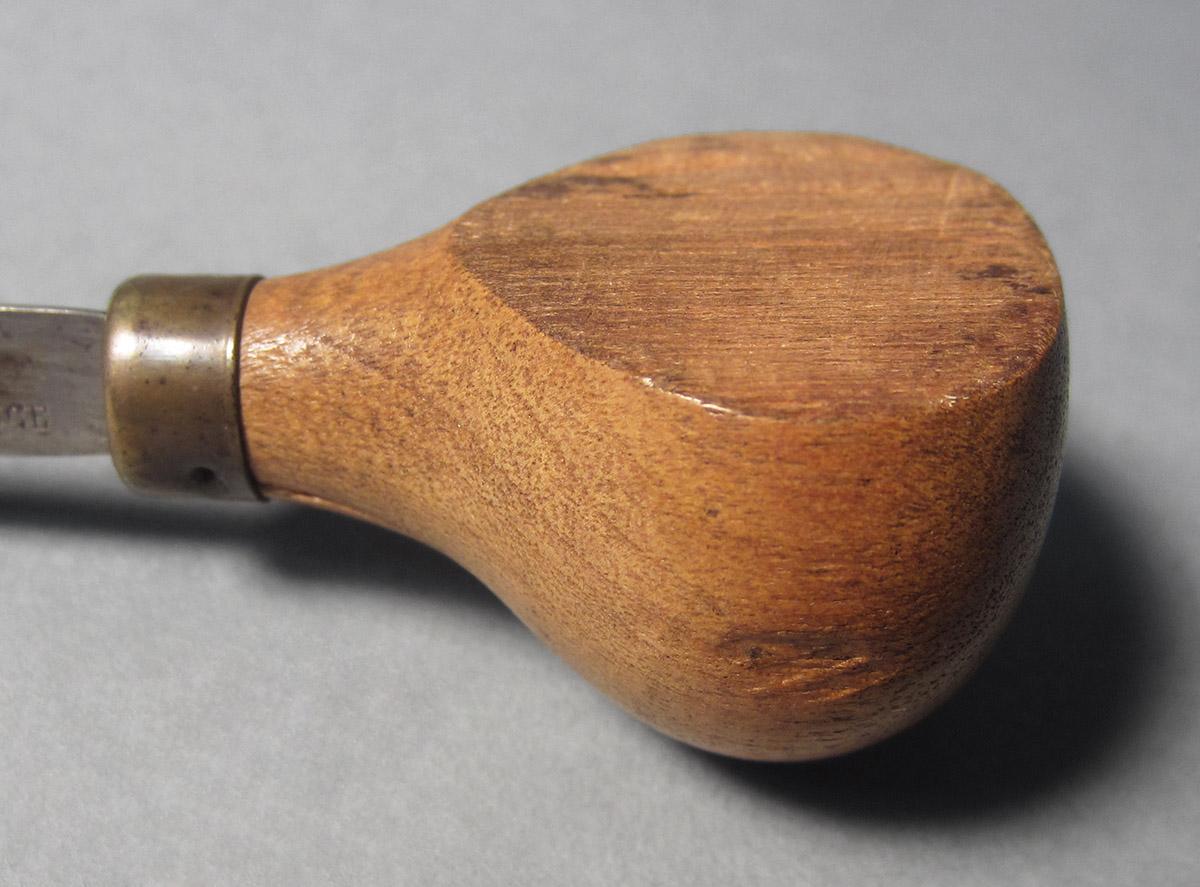 1986.0050.144, Graver, handle side 2