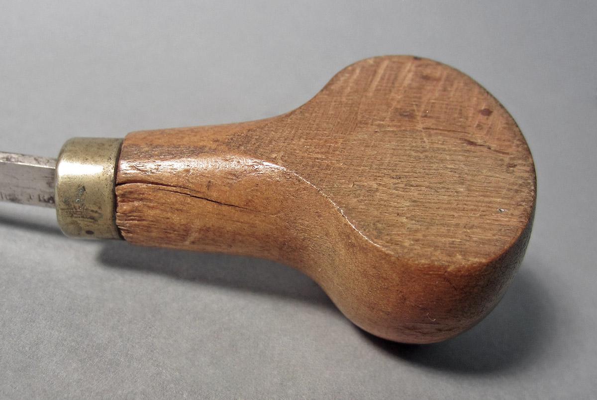 1986.0050.148, Graver, handle