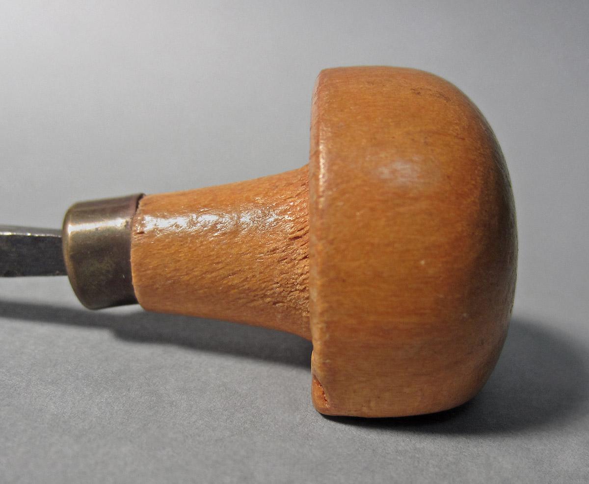 1986.0050.149, Graver, handle