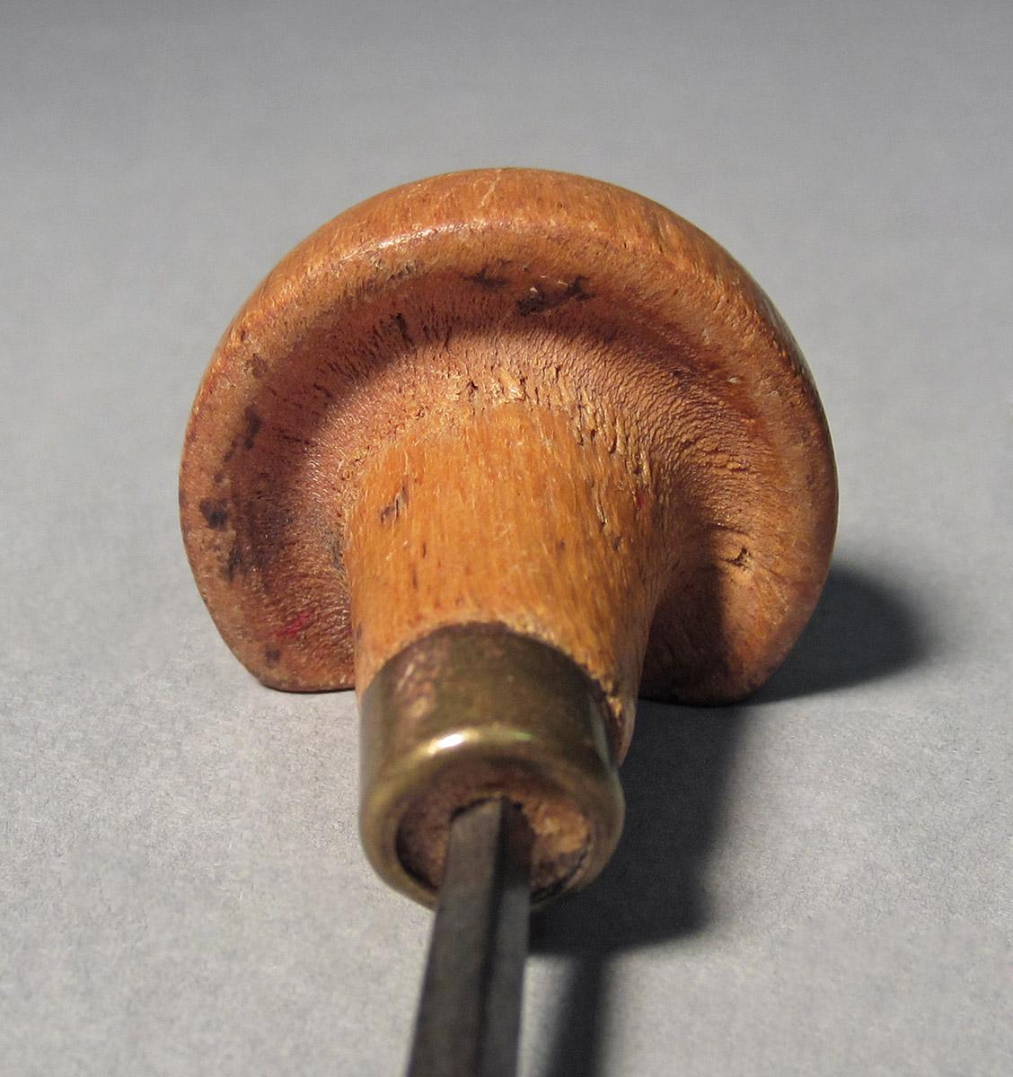 1986.0050.154, Graver, handle side 2