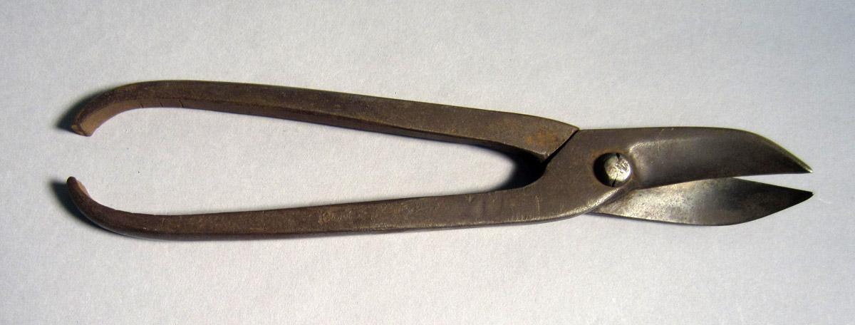 1986.0050.349 Snips, View 1