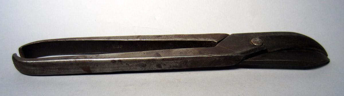 1986.0050.350 Snips, VIew 3