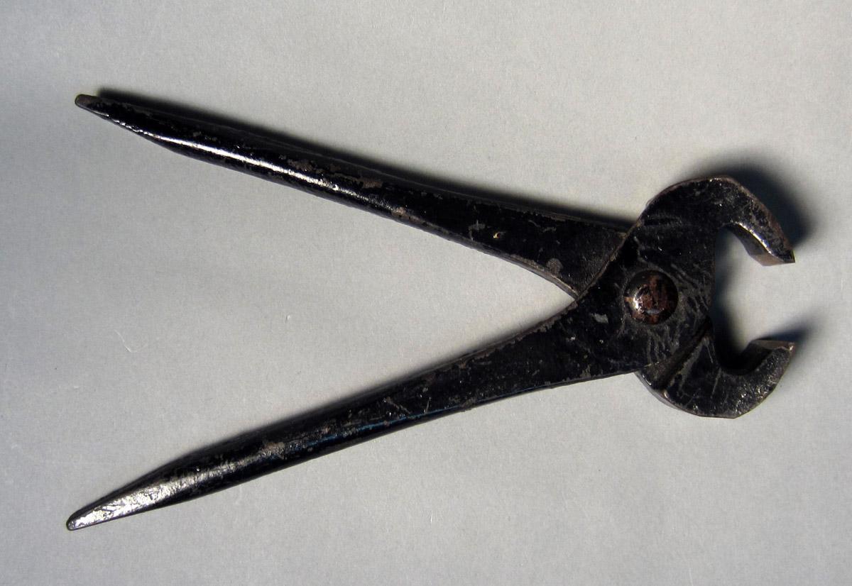 1986.0050.352 Cutter, View 1