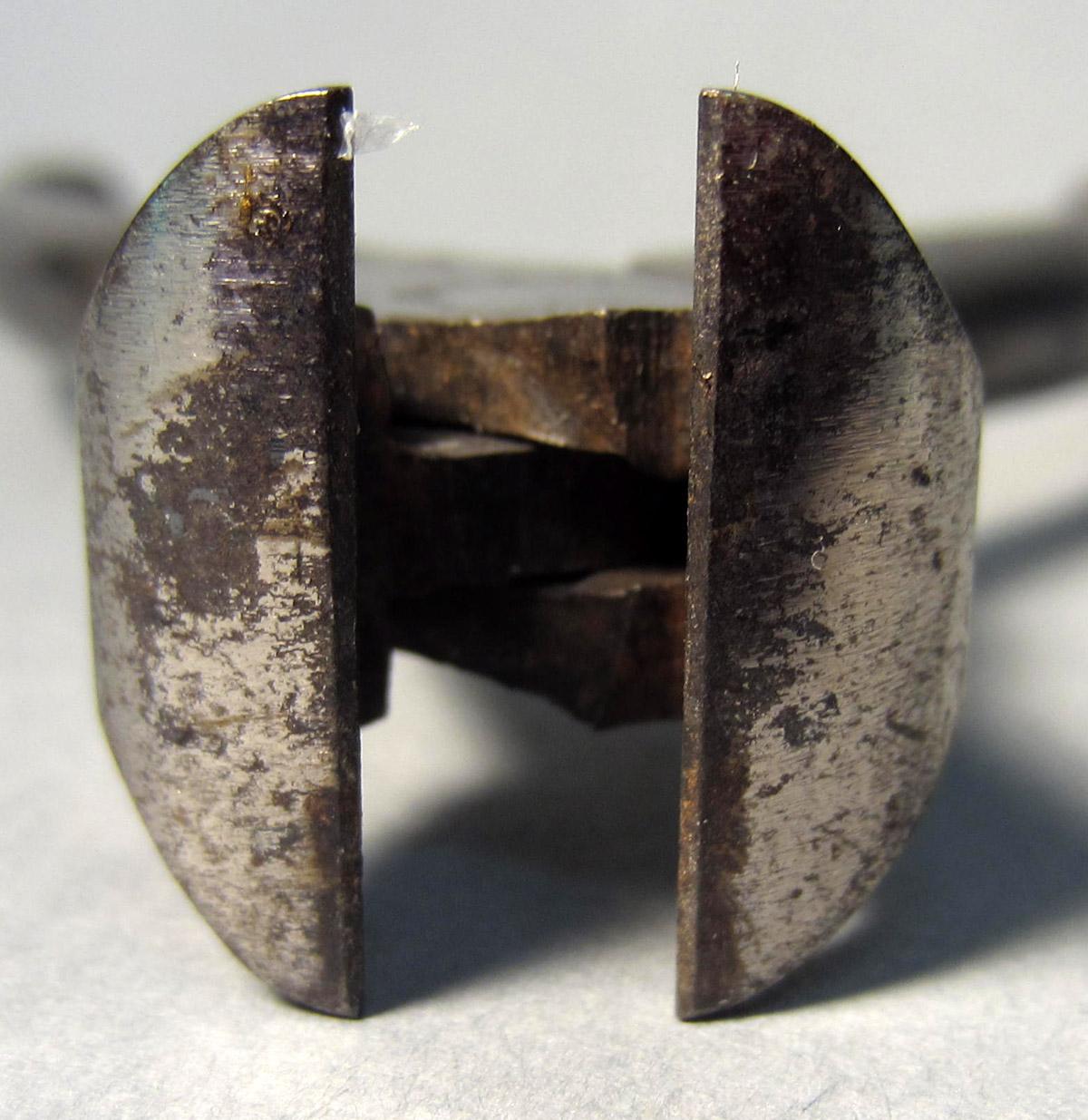 1986.0050.357 Cutter, Jaws
