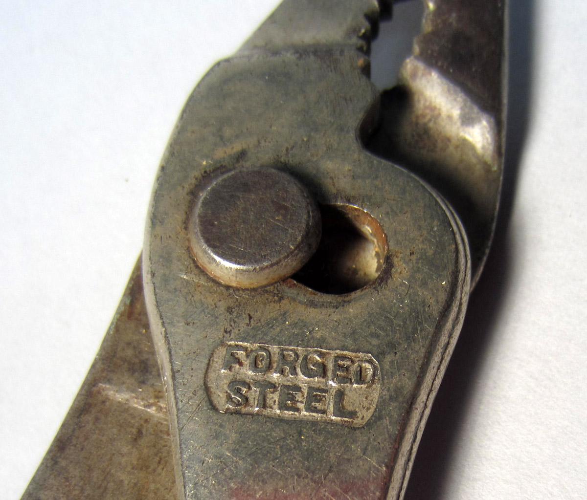 1986.0050.370 Pliers, Mark 2