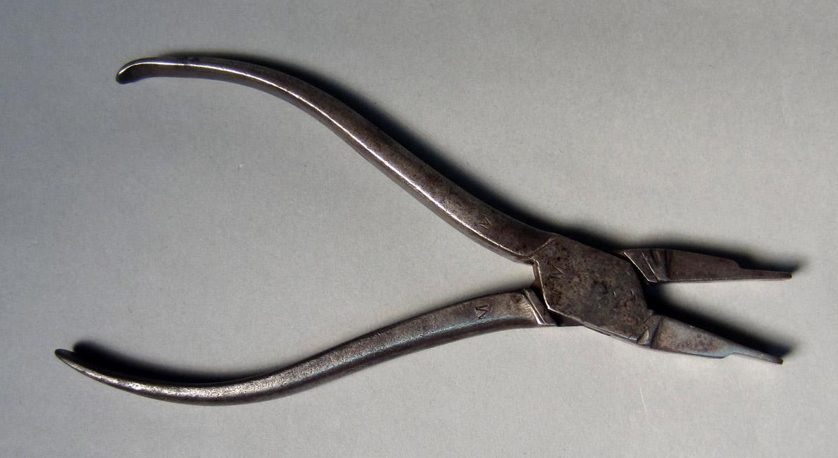 1986.0050.373 Pliers, View 2
