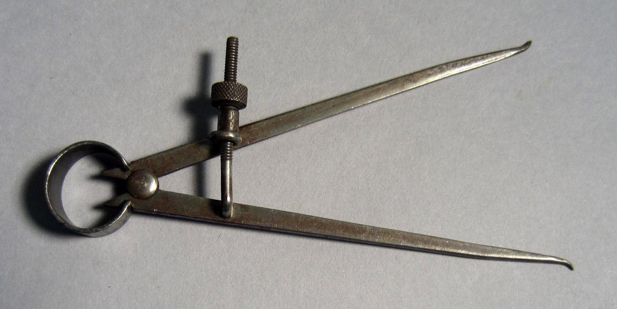 1986.0050.380 Calipers, View 1