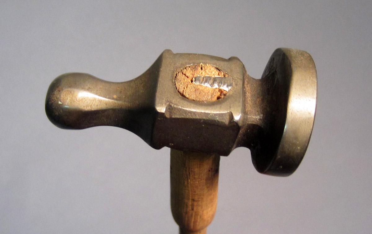 1986.0050.384 Hammer, Detail 2
