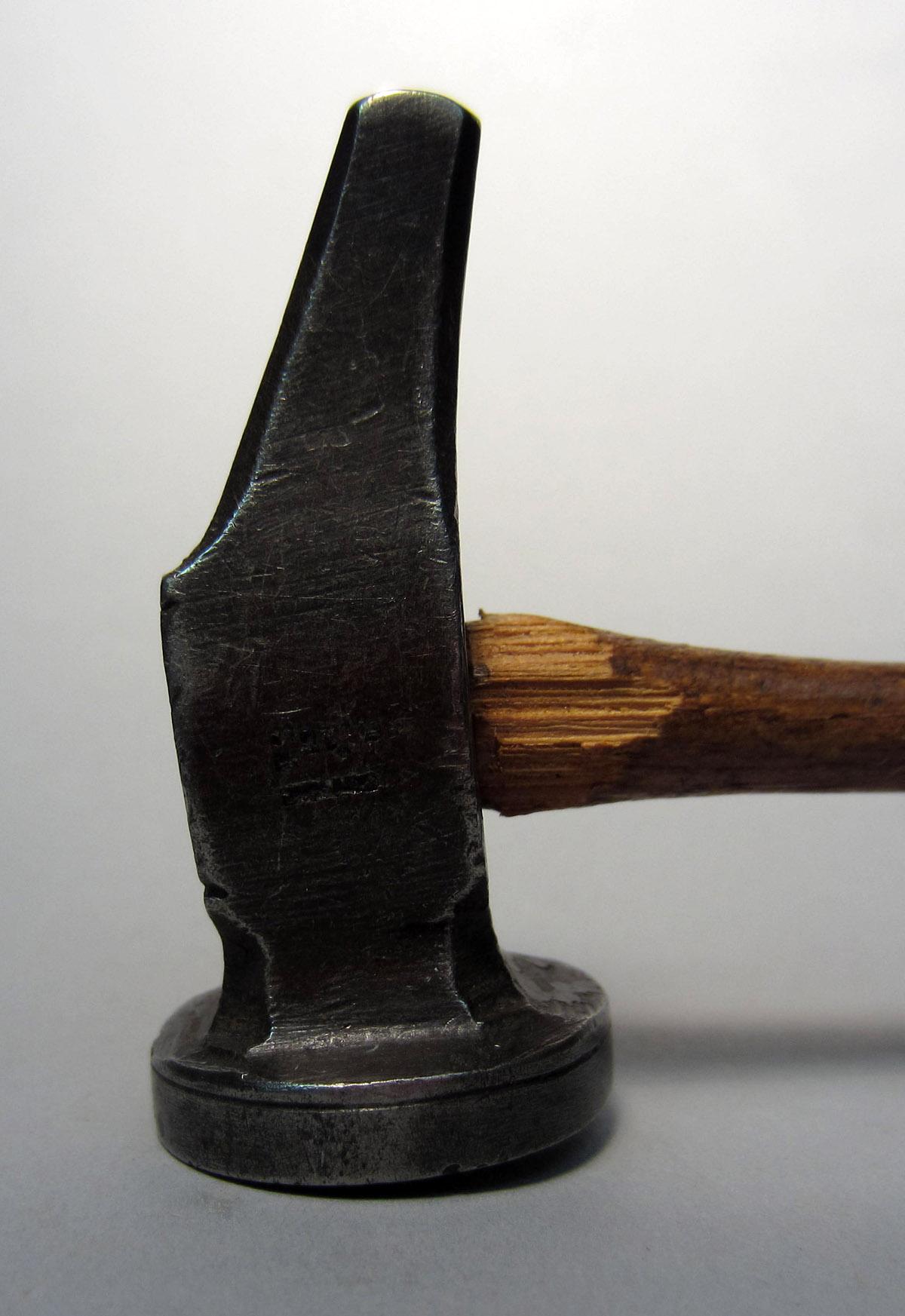 1986.0050.386 Hammer, Split