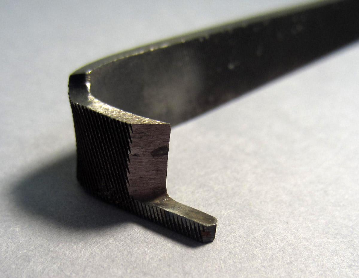 1986.0050.396 Angle scraper, Tip view 2