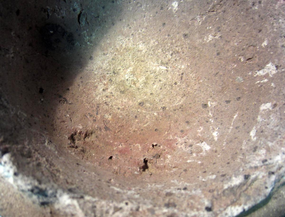 1986.0050.248 Crucible, Detail interior