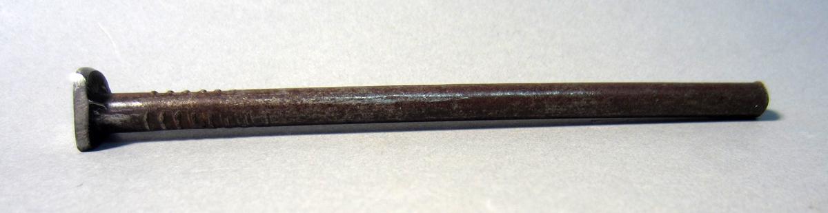 1986.0050.252 Stake, View 2