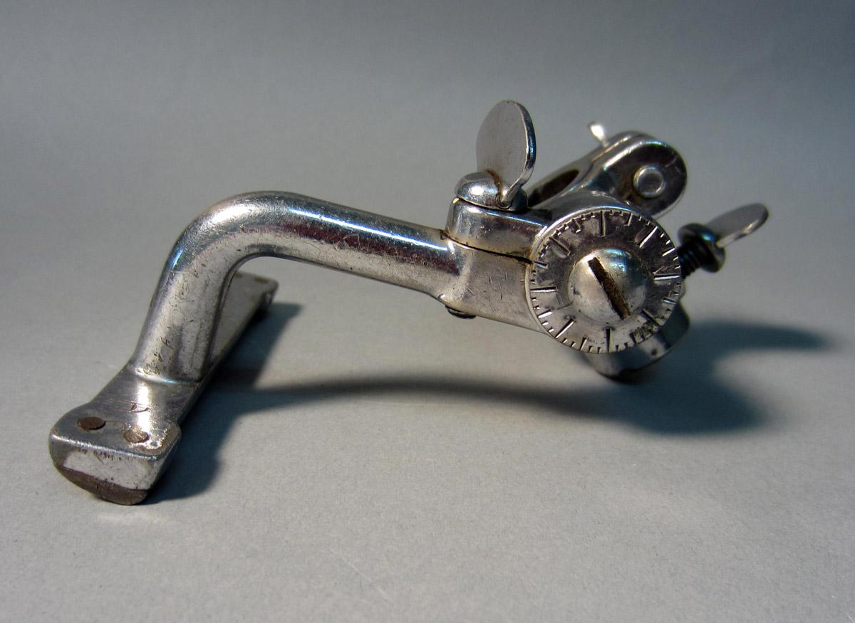 1986.0050.256 Clamp, View 1