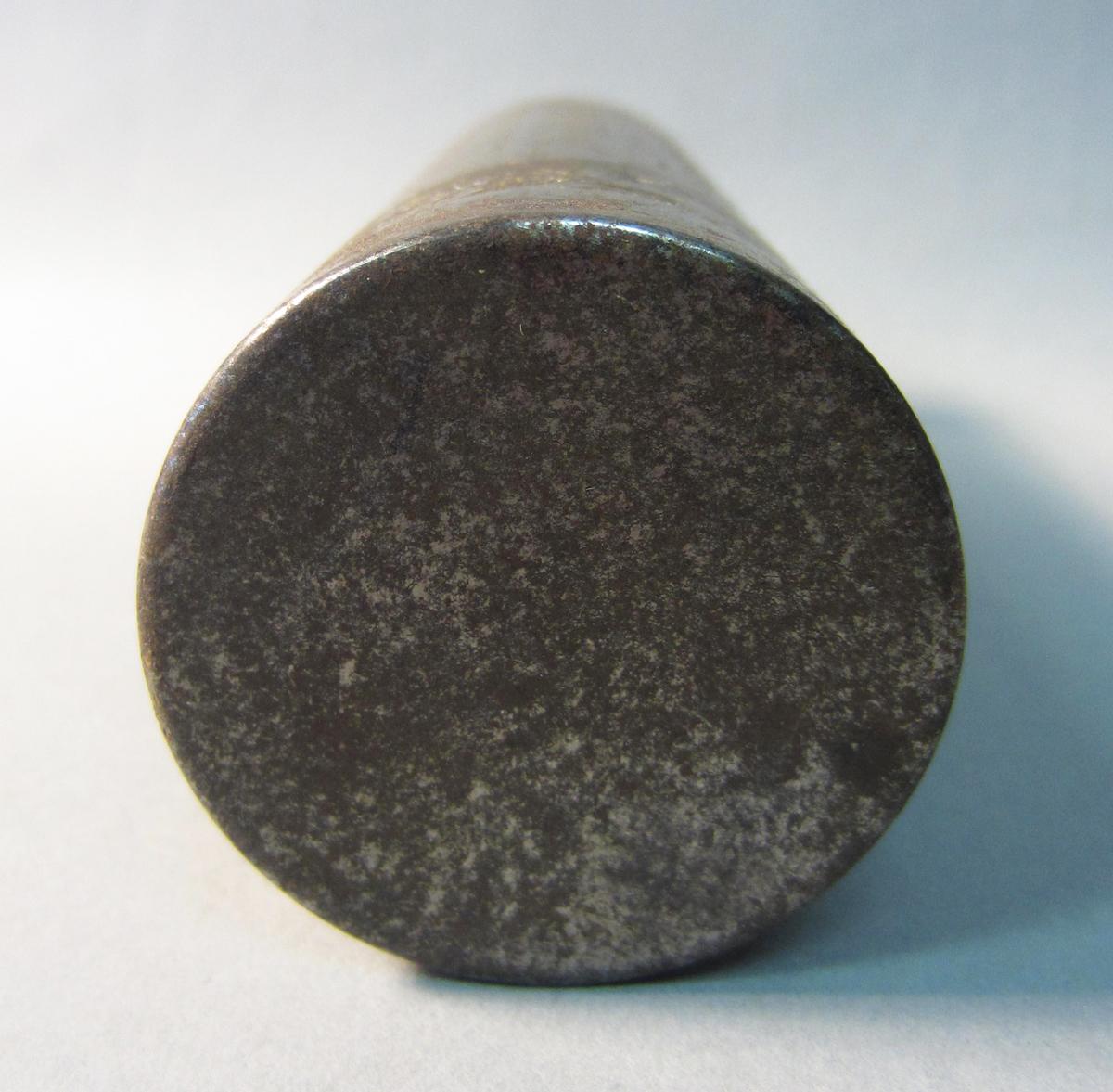 1986.0050.257 Cylinder, End