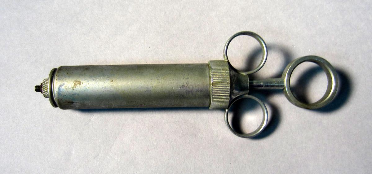 1986.0050.262 Syringe, View 1