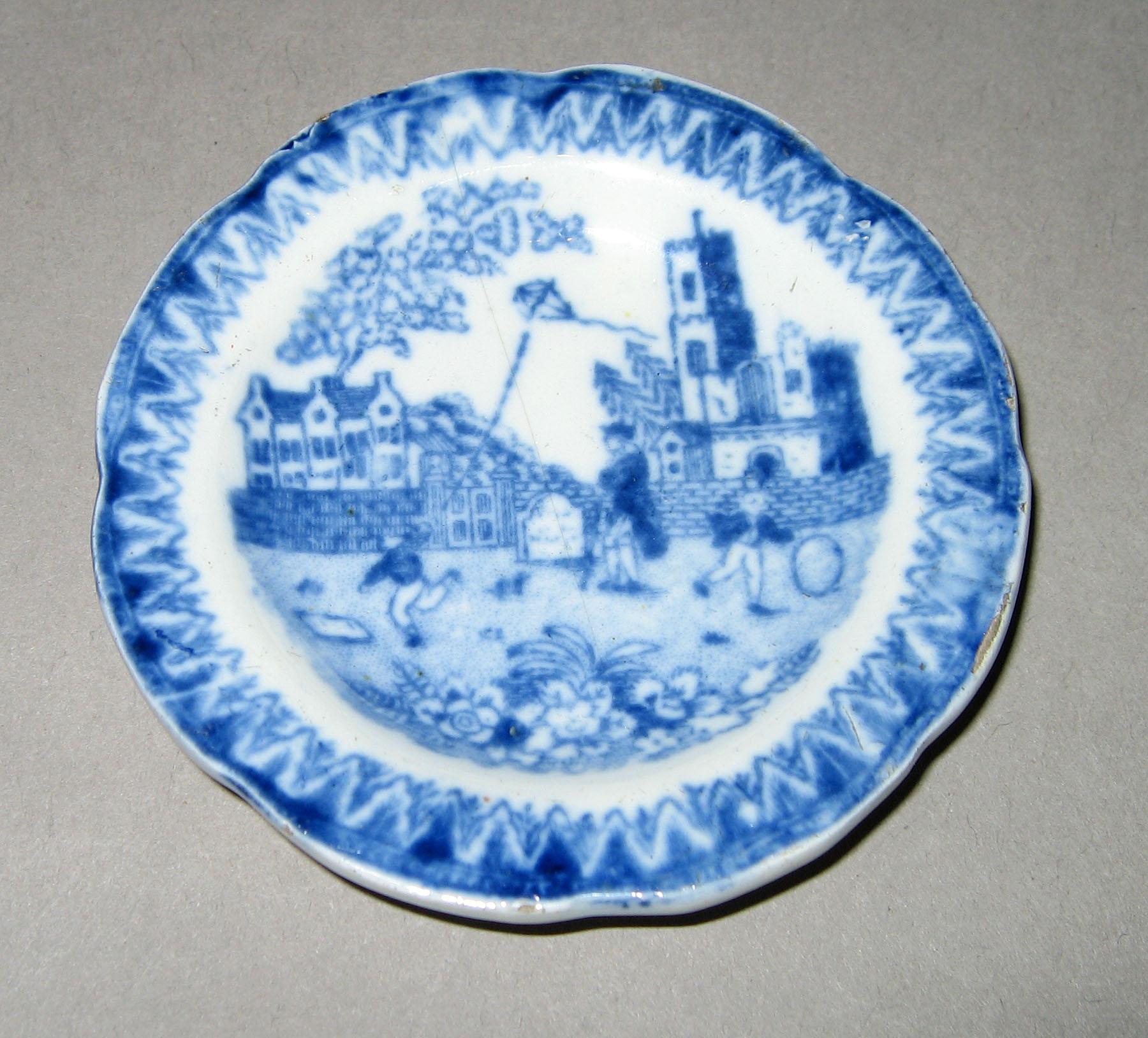1959.1017.031 Kite flying pattern mini plate
