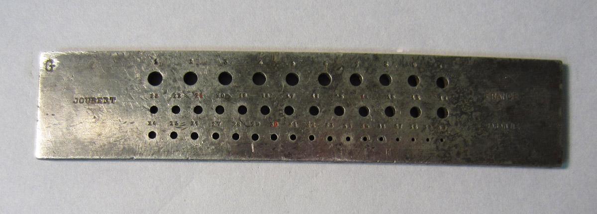 1986.0050.292 Draw plate, View 1