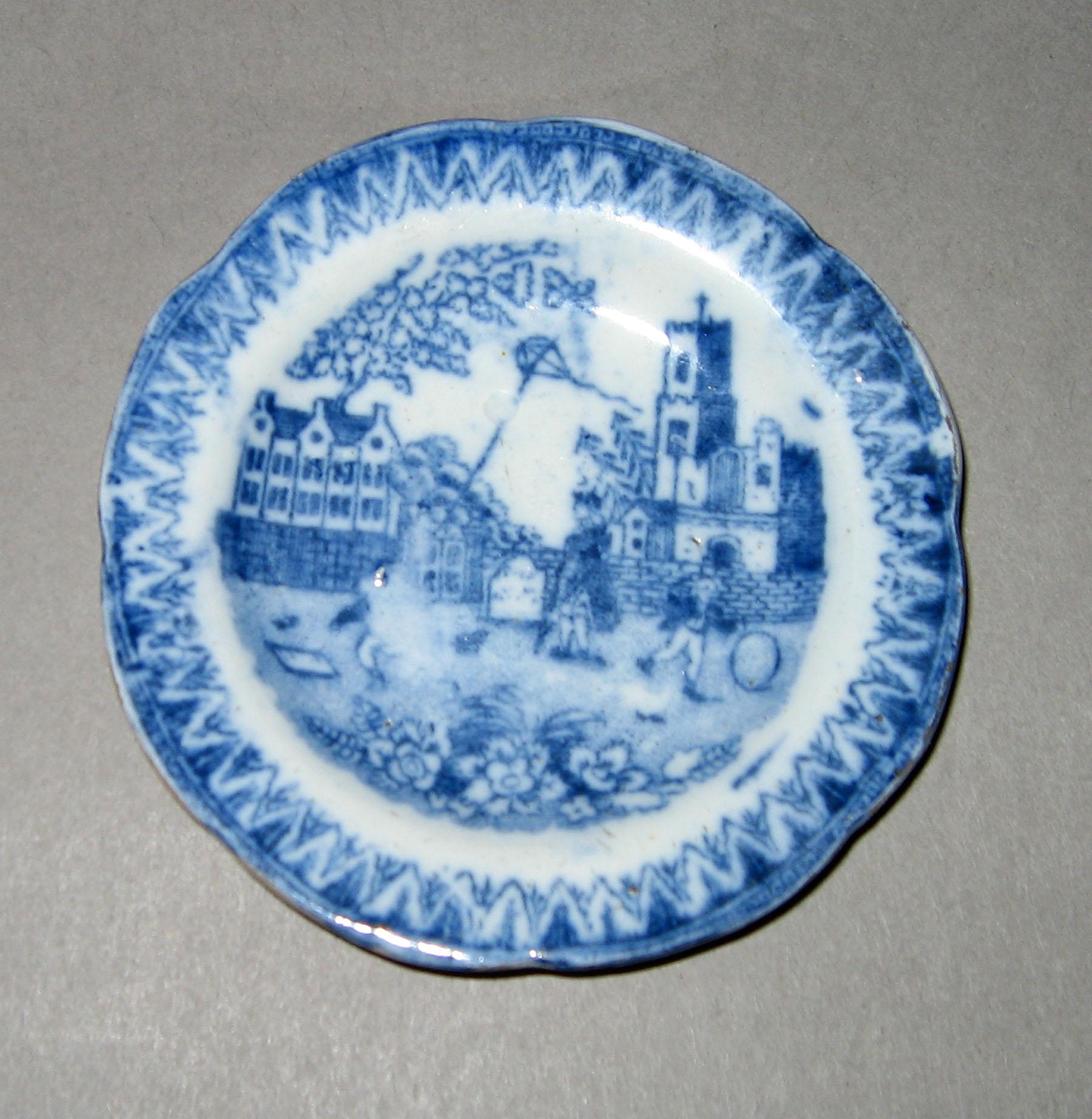 1959.1017.032 Kite flying pattern mini plate