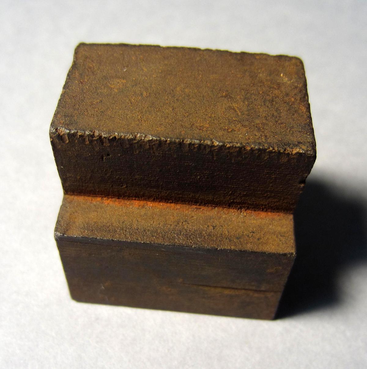 1986.0050.327 Bottom swage, Edge