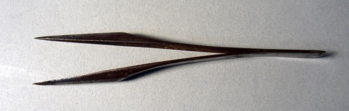 1986.0050.328 Tweezers, Side