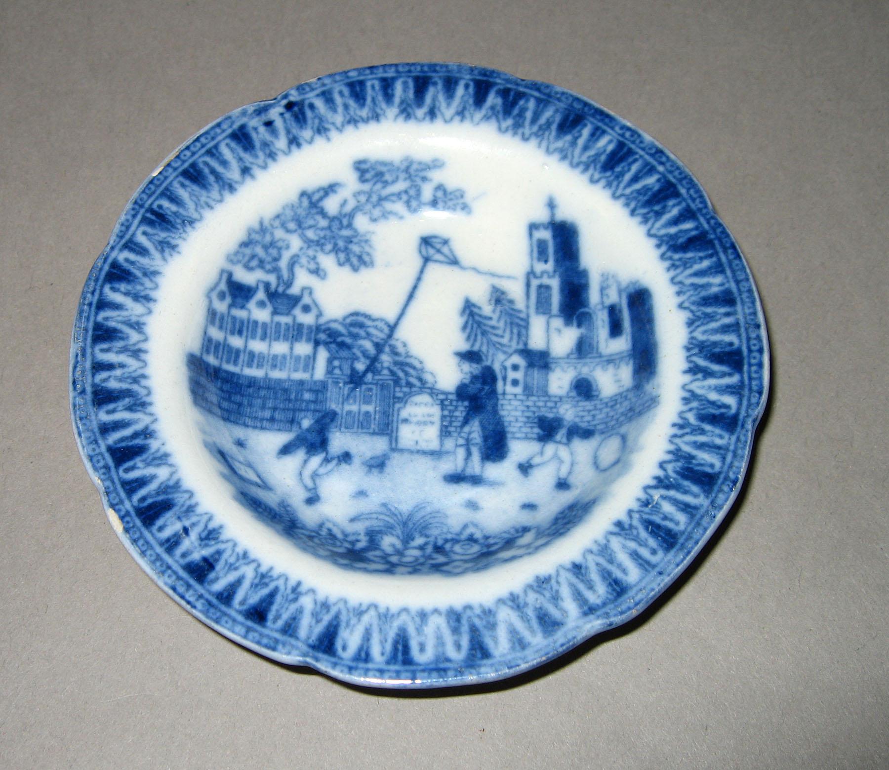 1959.1017.040 Kite flying pattern mini plate