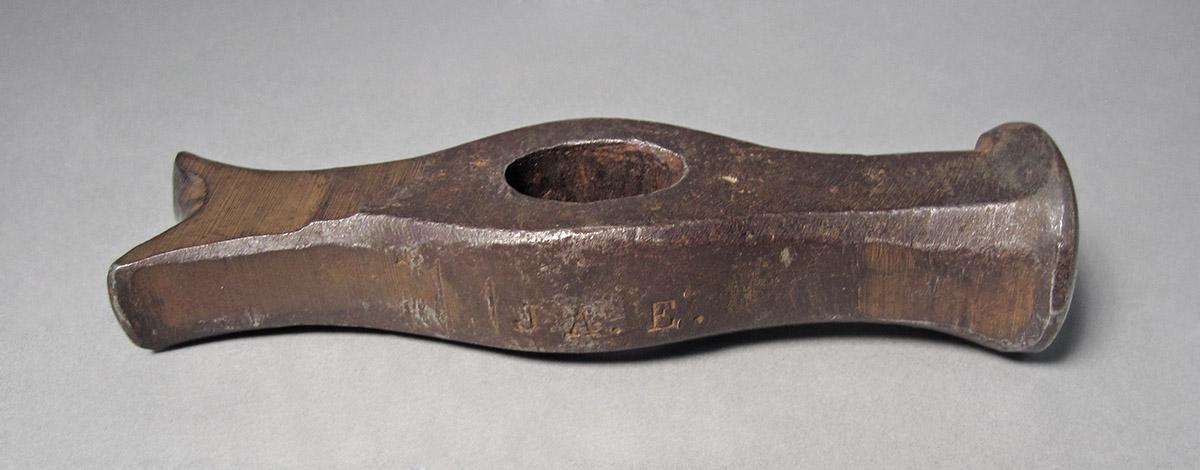 1986.0050.197, Forming hammer, angle