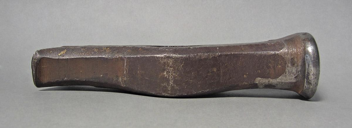 1986.0050.197, Forming hammer, side 3