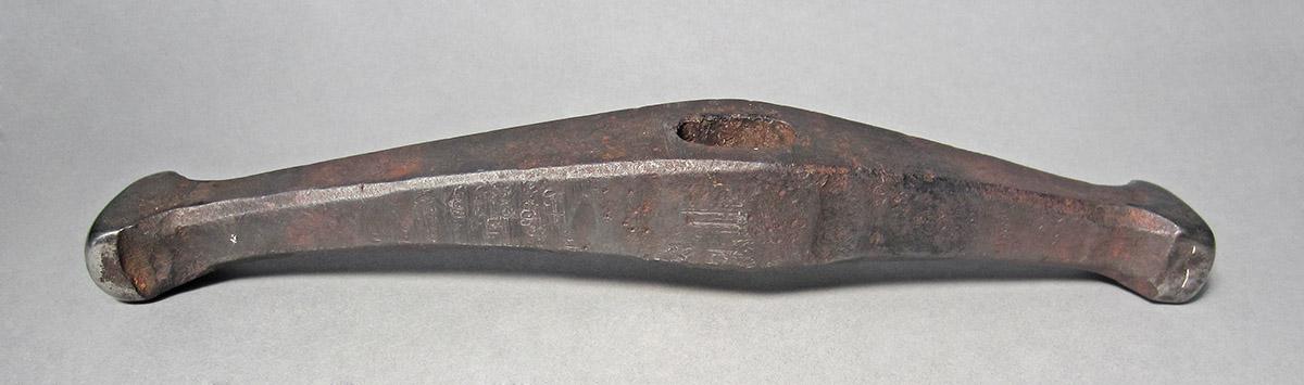 1986.0050.198, Forming hammer, angle