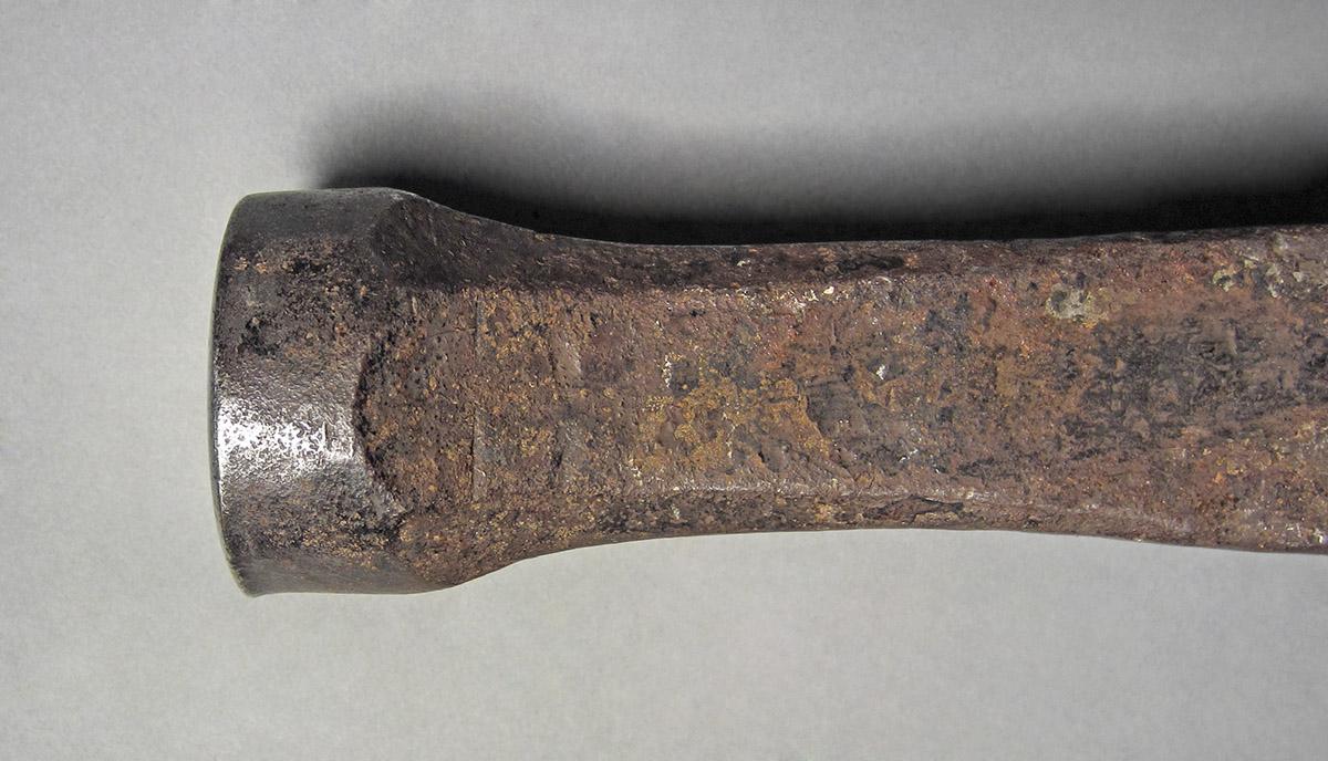 1986.0050.199, Forming hammer, end detail 1