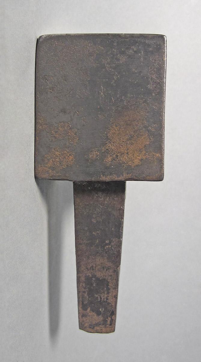1986.0050.206, Stake, side 3
