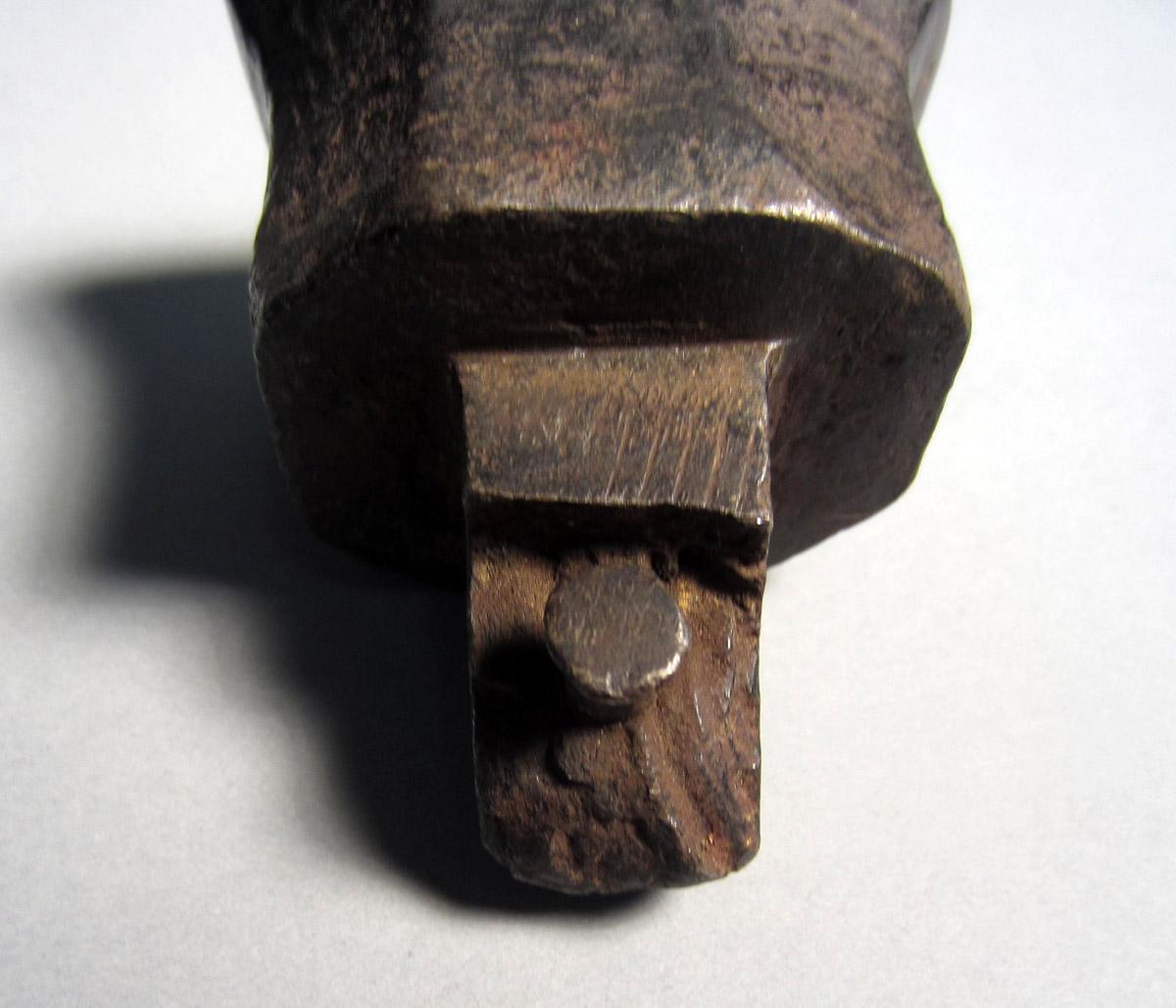 1986.0050.083 Planishing head, Shaft side