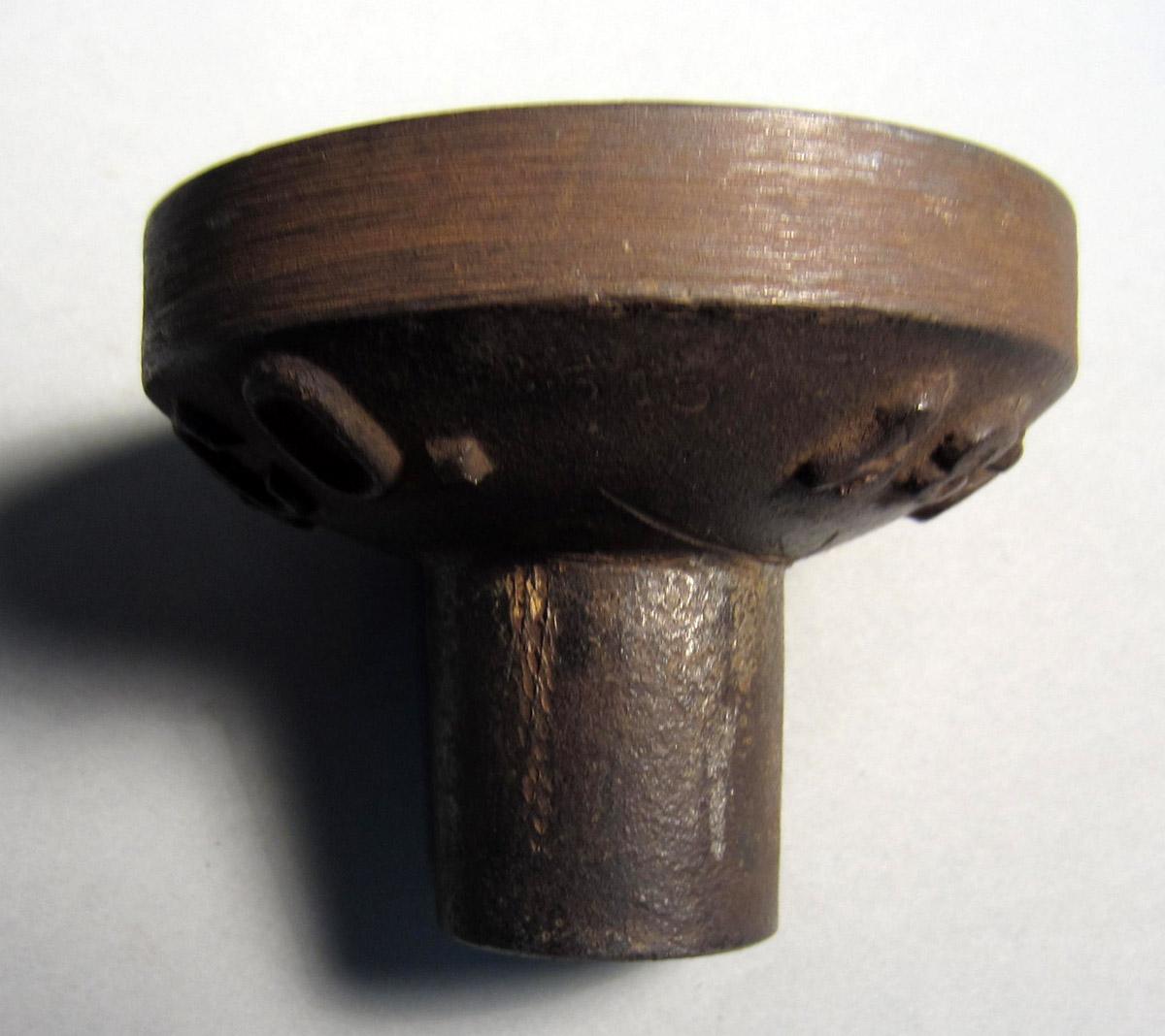 1986.0050.087 Grinding shell, Side