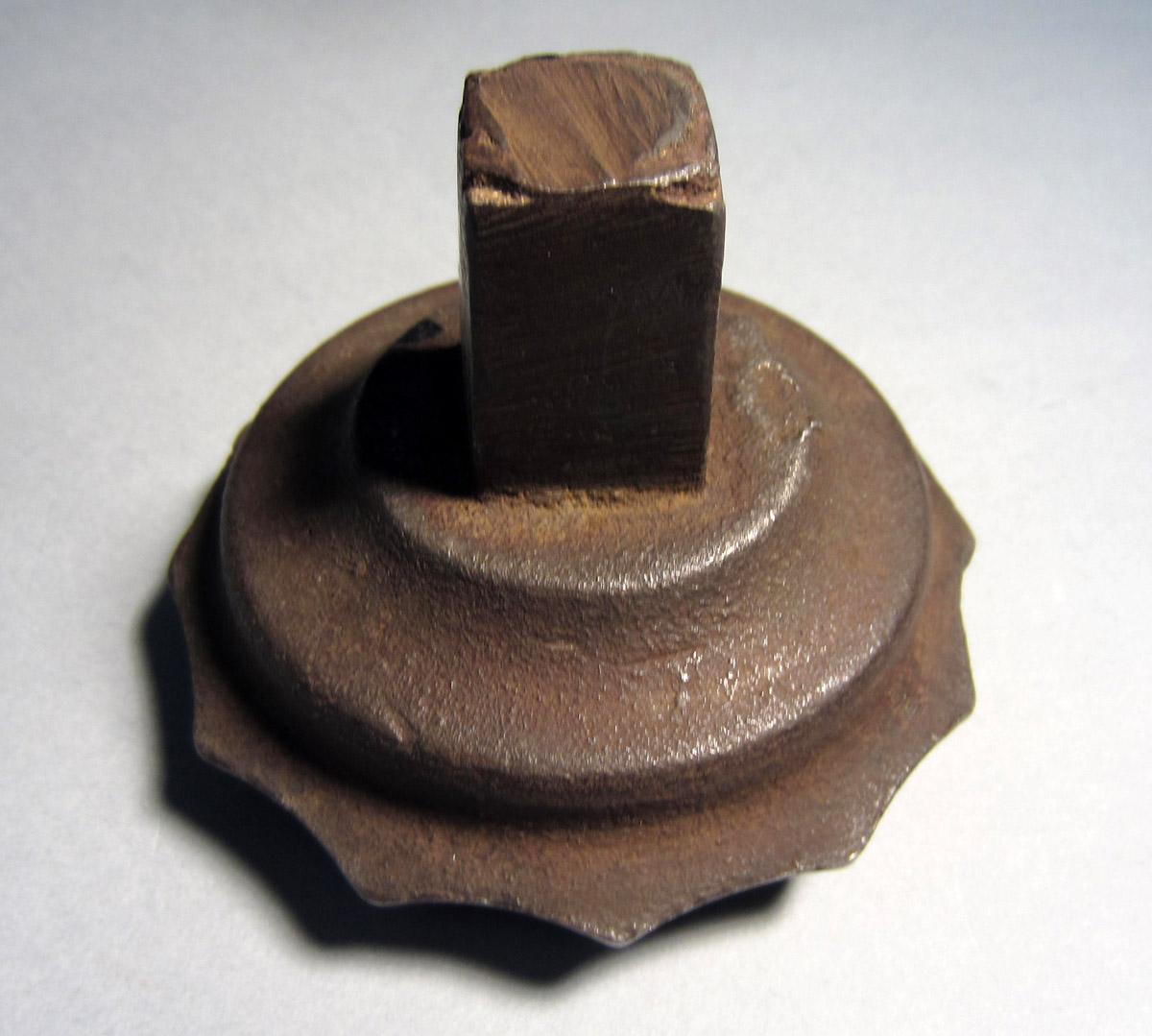 1986.0050.091 Planishing head, Underside