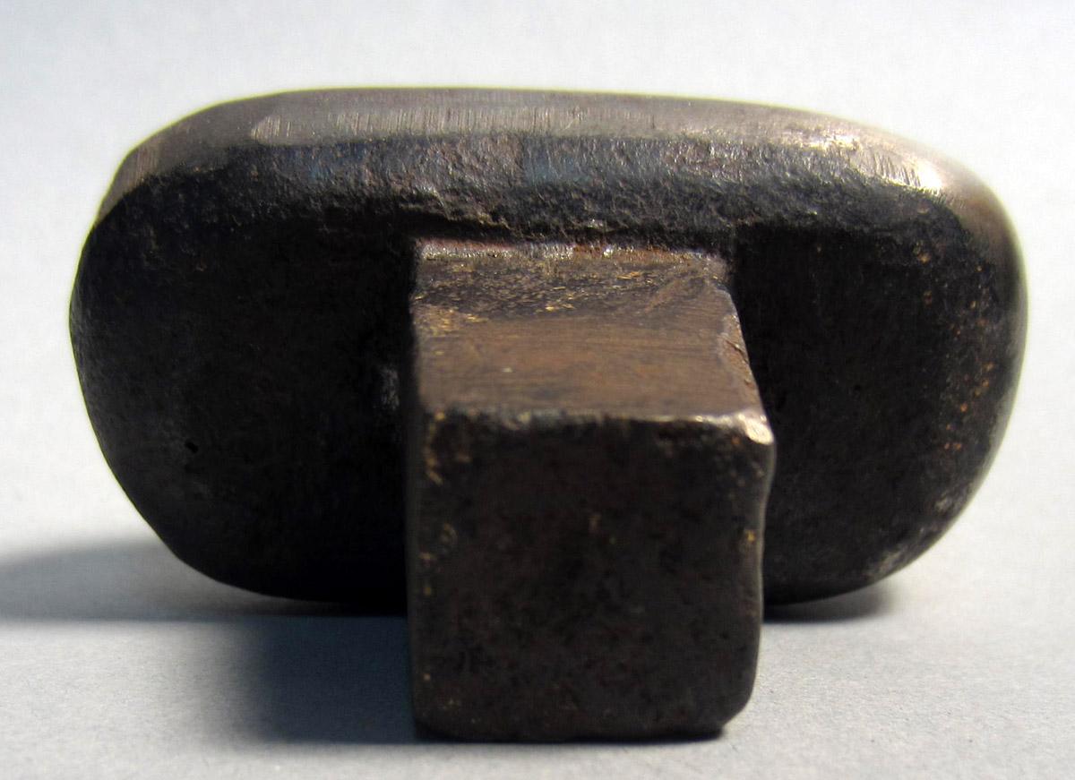 1986.0050.094 Planishing head, Underside