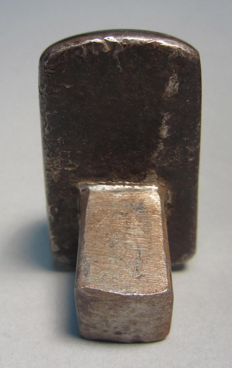 1986.0050.097 Planishing head, Underside