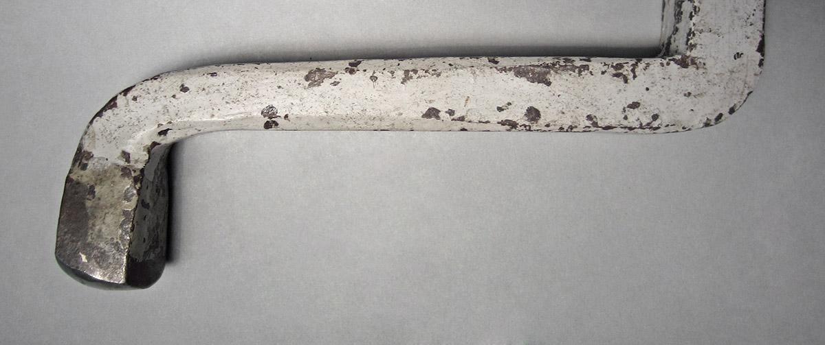1986.0050.237, Snarling iron, end 2