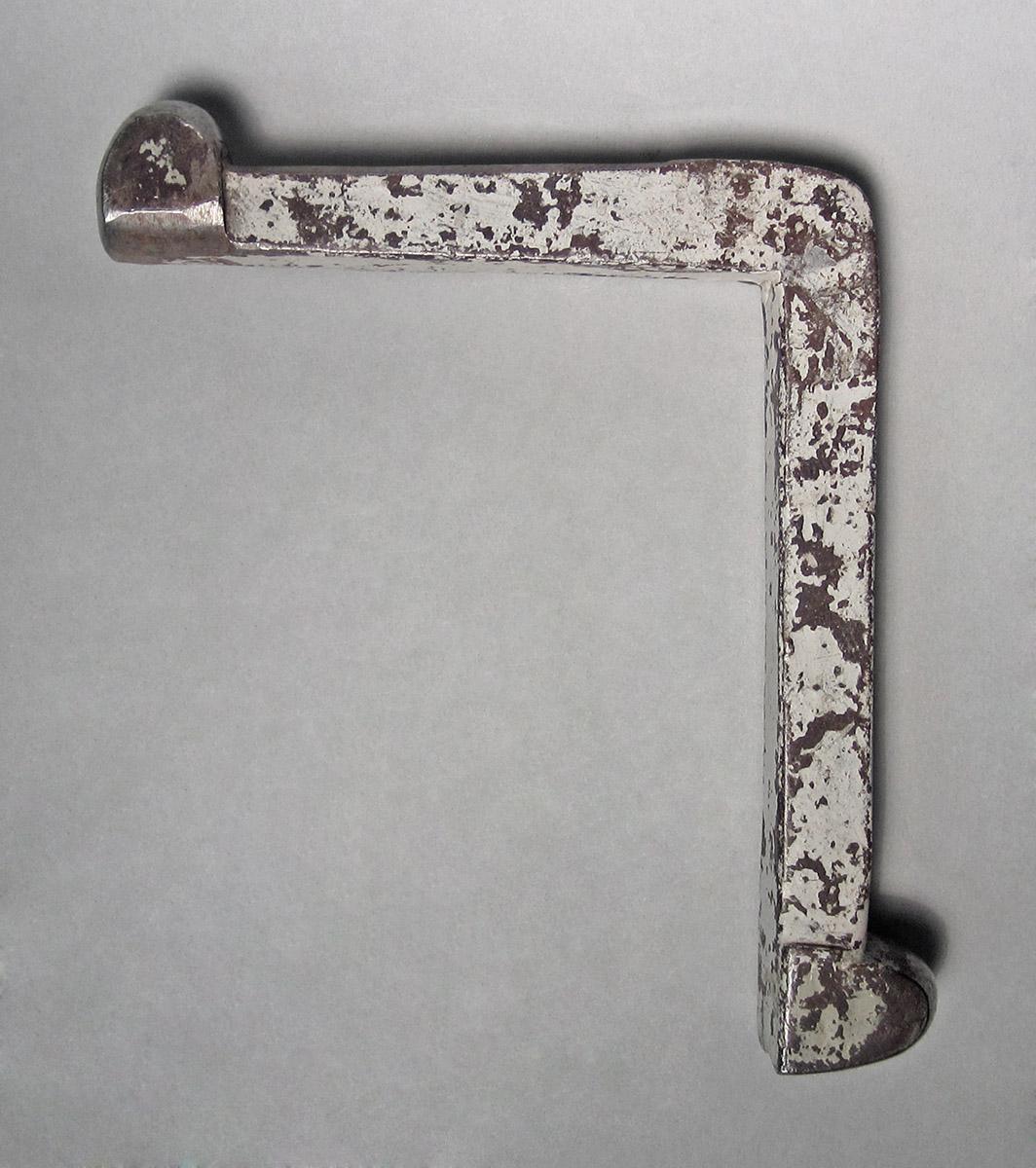 1986.0050.239, Snarling iron, side 2