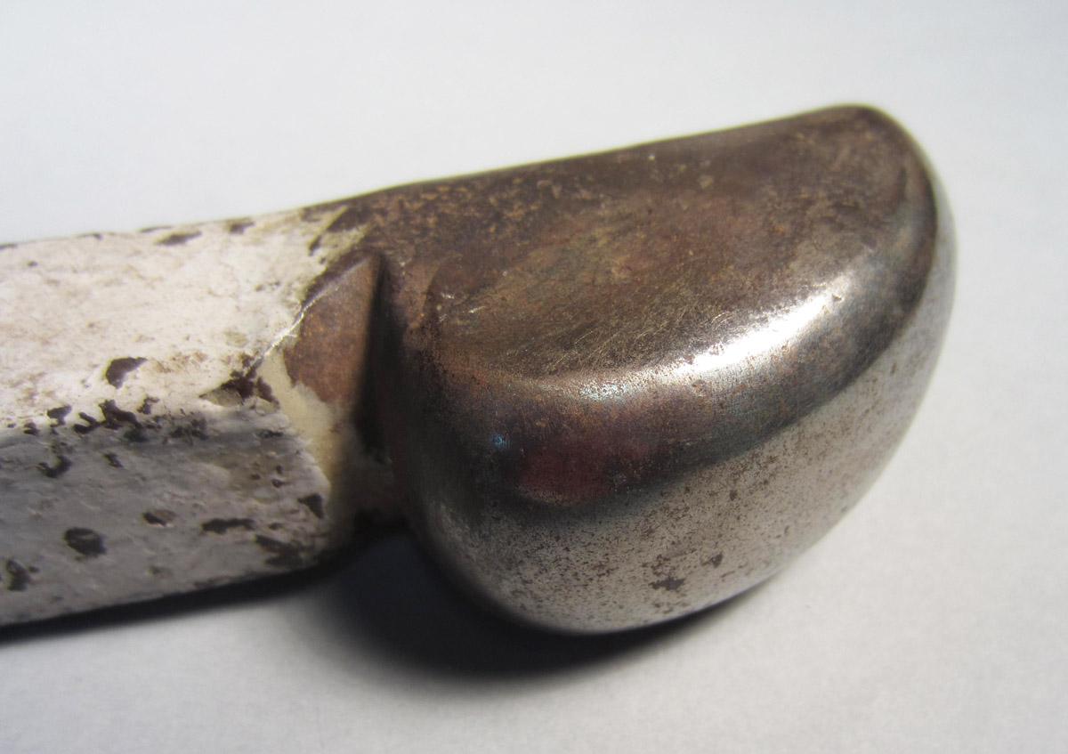 1986.0050.099 Snarling iron, End 1