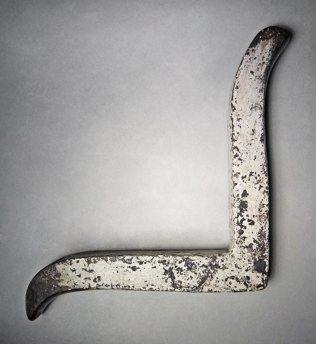 1986.0050.240, Snarling iron, side 2