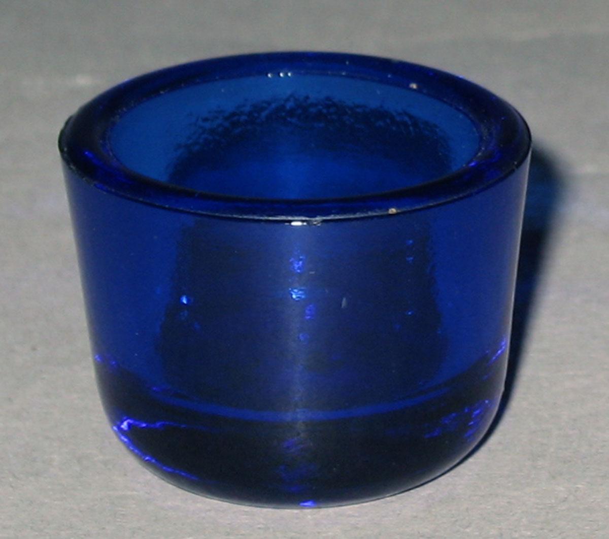 1959.1018.006 Miniature glass tumbler