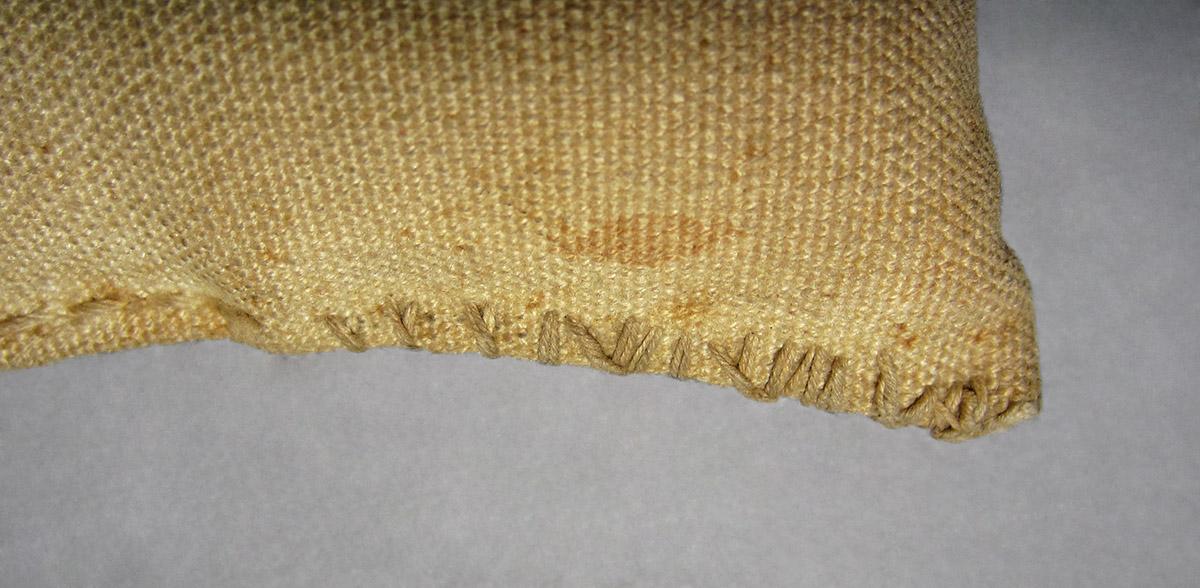1986.0050.104, Sand bag, stitch detail